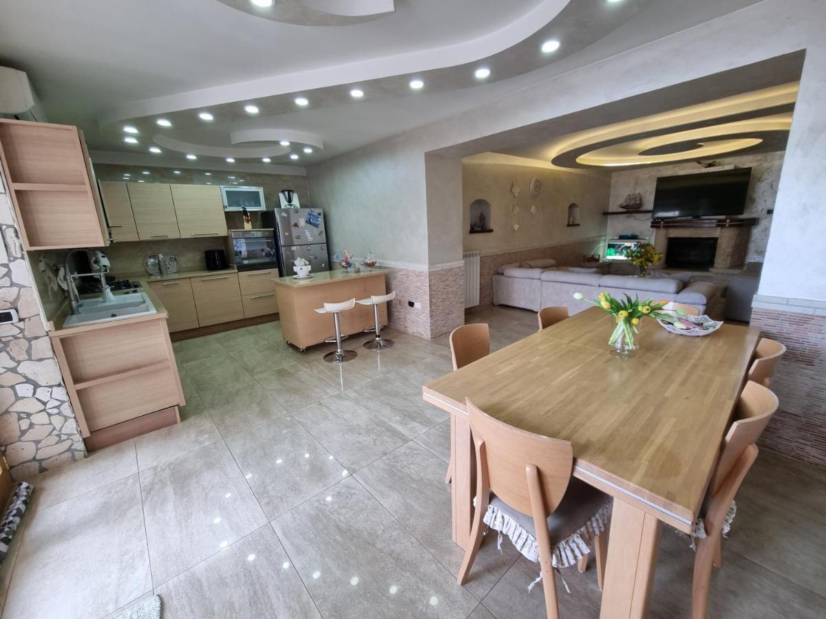 Villa Sweery Santa Maria a Vico Εξωτερικό φωτογραφία